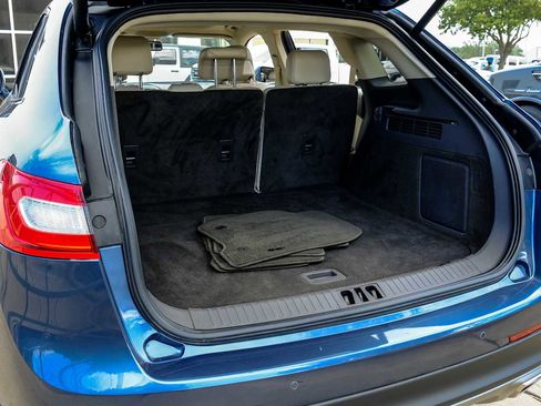 Used 2018 Lincoln MKX Select w/ Select Plus Package image 50