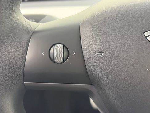 Used 2021 Tesla Model 3 Performance image 15