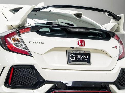 Used 2019 Honda Civic Type R image 13