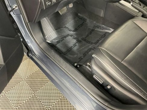 Used 2014 Toyota Corolla S Premium image 15