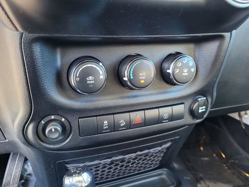 Used 2013 Jeep Wrangler Sahara w/ Connectivity Group image 25