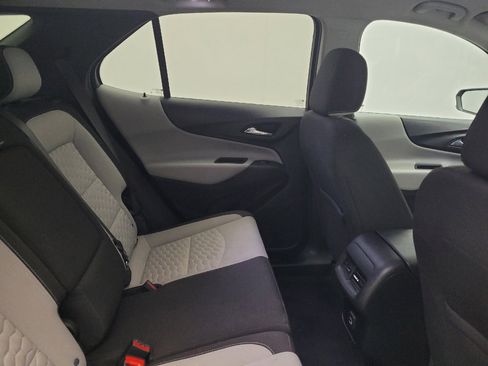 Used 2021 Chevrolet Equinox LS w/ LS Convenience Package image 19