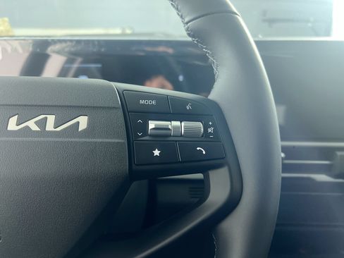 New 2026 Kia Sportage LX w/ LX Convenience Package FWD image 19