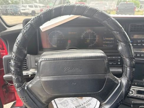Used 1992 Cadillac Allante FWD image 14