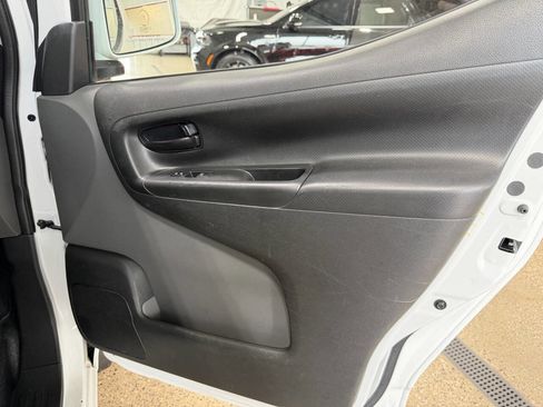 Used 2017 Nissan NV200 SV w/ Technology Package image 32
