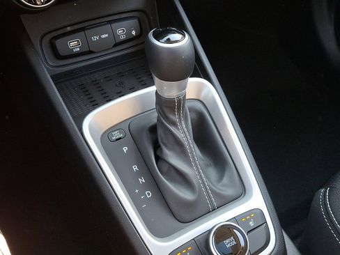 New 2026 Hyundai Venue SEL image 19