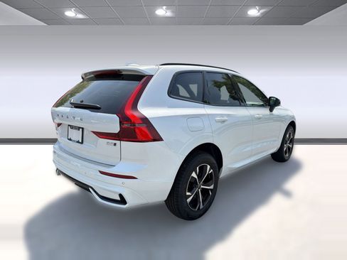 New 2026 Volvo XC60 B5 Core w/ Climate Package image 9