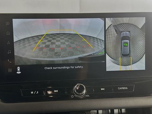 Used 2025 Mitsubishi Outlander SE image 23