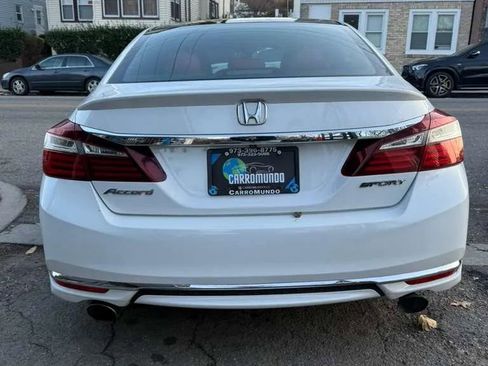 Used 2016 Honda Accord Sport image 5