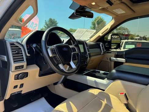 Used 2017 Ford F250 Lariat w/ Lariat Ultimate Package AWD/4WD image 9