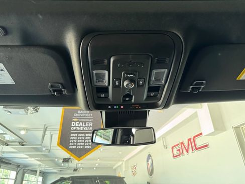 Certified 2024 GMC Yukon Denali AWD/4WD image 32