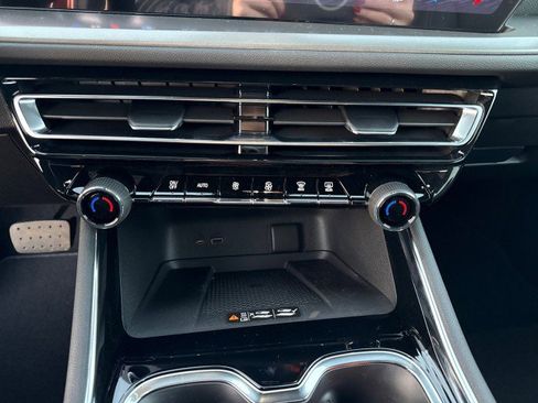 New 2026 Chevrolet Traverse LT w/ Driver Confidence Package image 20