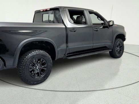 Used 2025 Chevrolet Silverado 1500 ZR2 w/ Technology Package AWD/4WD image 5