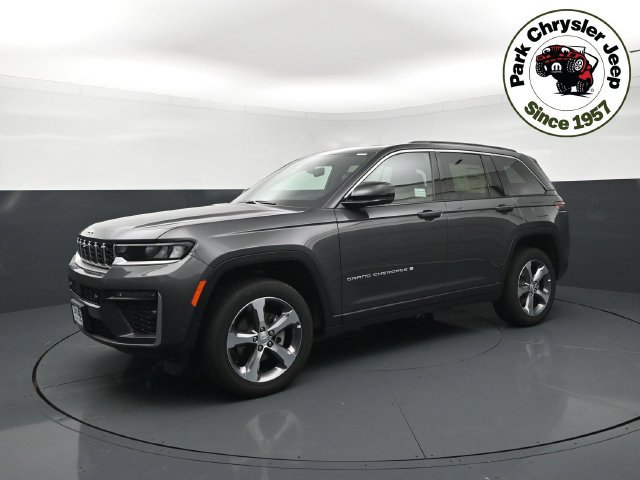 New 2026 Jeep Grand Cherokee Limited w/ Luxury Tech Group II AWD/4WD image 2