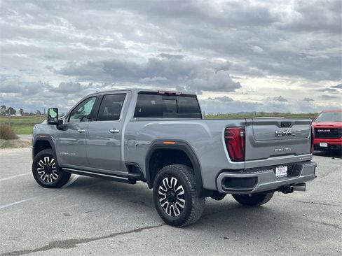 New 2026 GMC Sierra 2500 Denali Ultimate w/ Max Trailering Package image 5