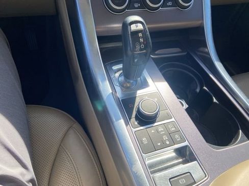 Used 2017 Land Rover Range Rover Sport HSE image 7