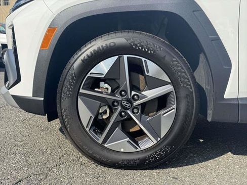 Certified 2025 Hyundai Tucson SEL AWD/4WD image 8