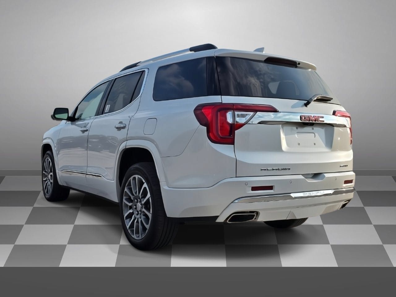Used 2023 GMC Acadia Denali w/ Denali Ultimate Package AWD/4WD image 4