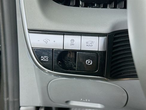 Used 2024 Hyundai Ioniq 5 SEL RWD image 17