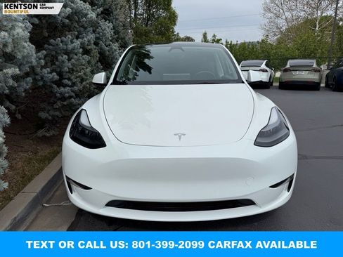 Used 2024 Tesla Model Y Long Range AWD/4WD image 2