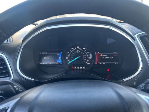 Used 2020 Ford Edge Titanium AWD/4WD image 14