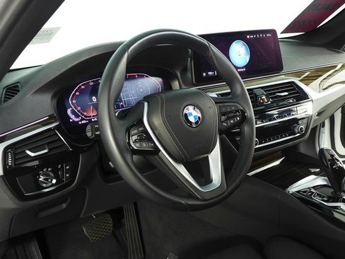 Certified 2023 BMW 530i w/ Convenience Package RWD image 31