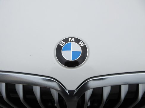 Used 2019 BMW X7 xDrive40i w/ M Sport Package image 16