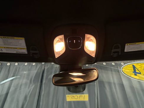Used 2024 Jeep Compass Latitude AWD/4WD image 15