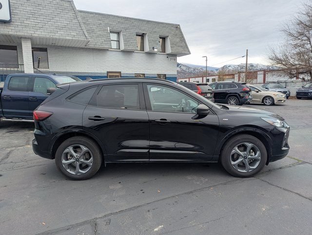 Used 2023 Ford Escape ST-Line AWD/4WD image 2