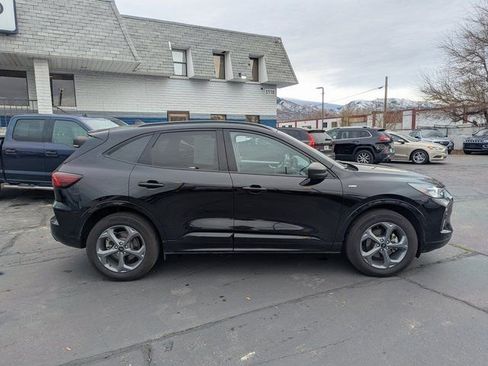 Used 2023 Ford Escape ST-Line AWD/4WD image 2