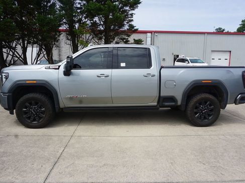 Used 2024 GMC Sierra 2500 AT4 w/ AT4 Premium Plus Package AWD/4WD image 20