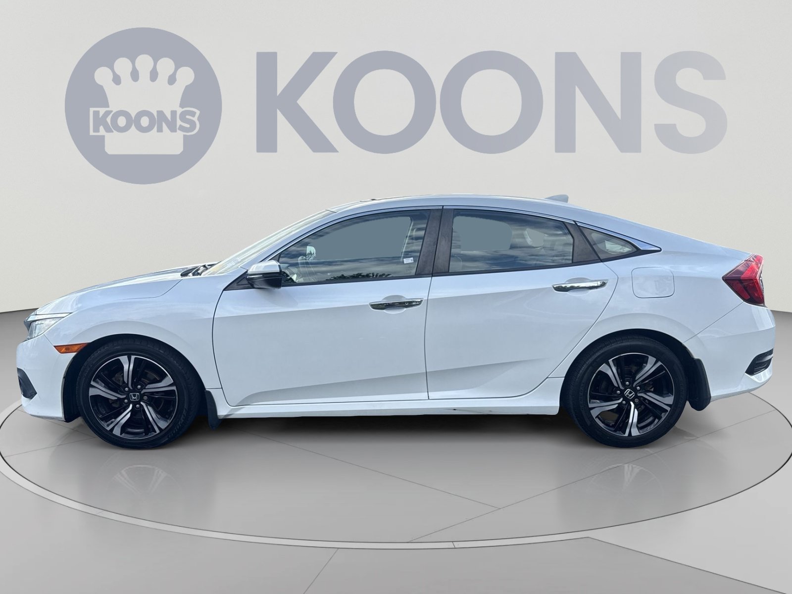 Used 2017 Honda Civic Touring image 7