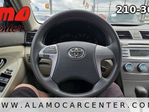 Used 2009 Toyota Camry LE FWD image 31