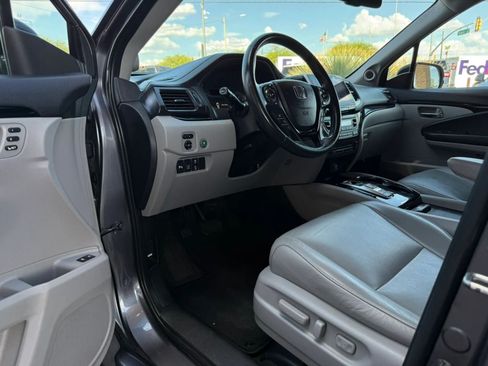 Used 2017 Honda Pilot Touring image 40