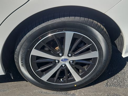 Used 2019 Subaru Impreza 2.0i Premium AWD/4WD image 5