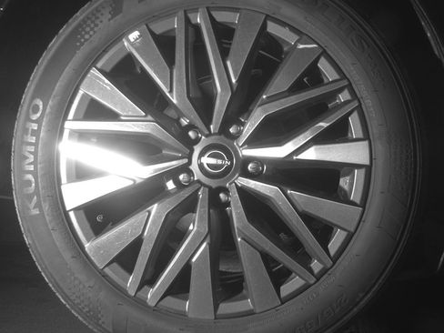 Used 2025 Nissan Altima 2.5 SV image 15