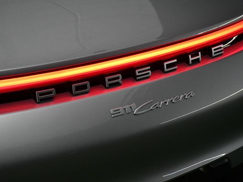 Used 2023 Porsche 911 Carrera image 7