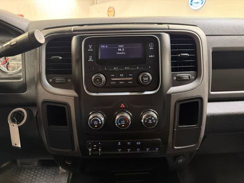 Used 2014 RAM 3500 Tradesman w/ Chrome Appearance Group AWD/4WD image 17