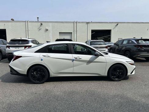 New 2026 Hyundai Elantra SEL Sport FWD image 2