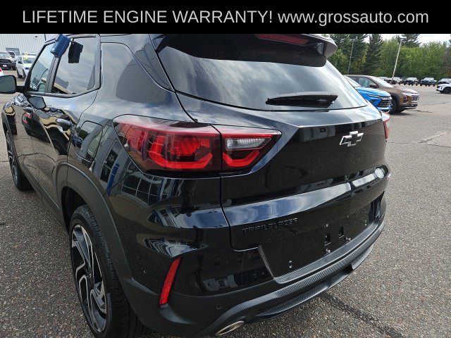 Used 2024 Chevrolet TrailBlazer RS w/ Driver Confidence Package FWD image 12