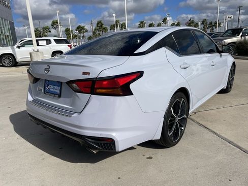Certified 2023 Nissan Altima 2.5 SR image 3