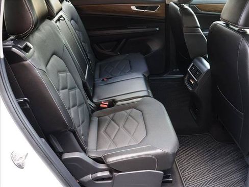 Used 2024 Volkswagen Atlas SE FWD image 24