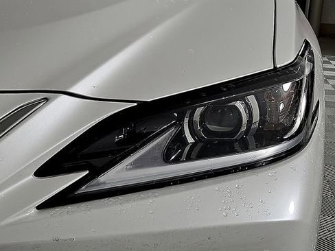 Certified 2025 Lexus ES 350 w/ Premium Package image 10