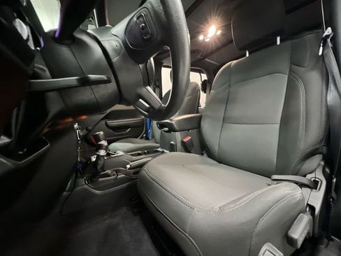 Used 2023 Jeep Wrangler Sport image 18