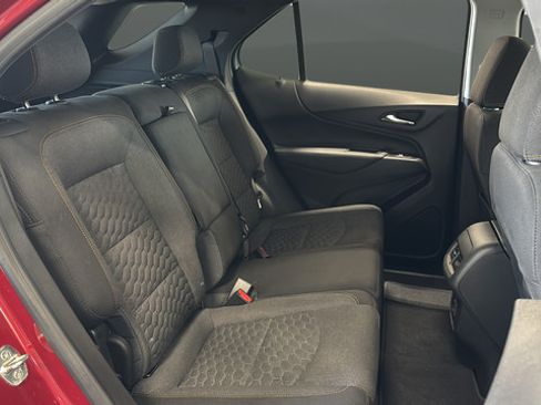Used 2021 Chevrolet Equinox LT AWD/4WD image 25