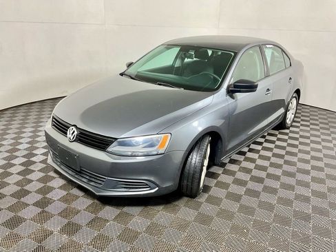 Used 2011 Volkswagen Jetta Sedan image 6