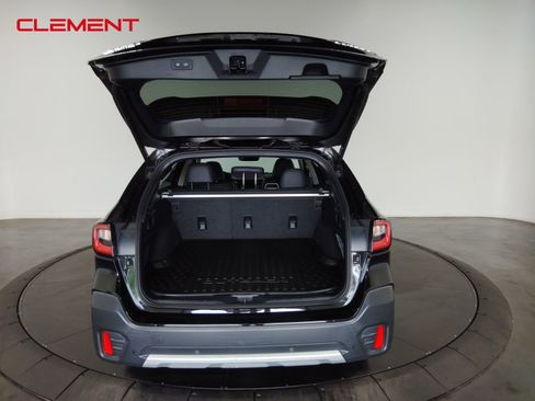 Used 2022 Subaru Outback Limited image 9