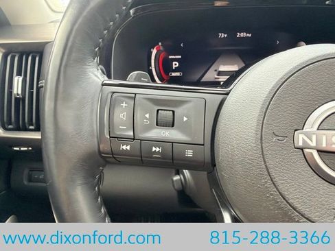 Used 2023 Nissan Pathfinder Platinum AWD/4WD image 17