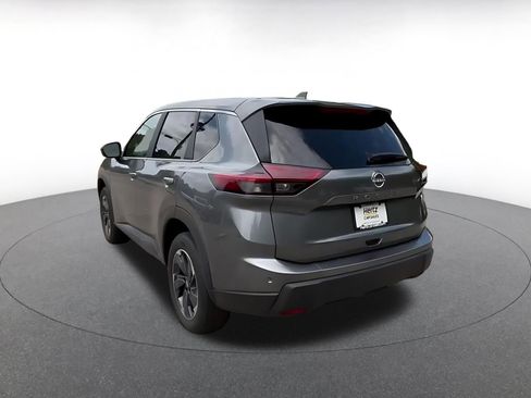 Used 2025 Nissan Rogue SV FWD image 11
