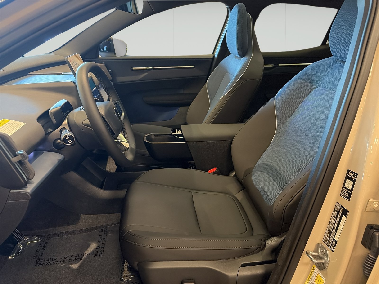 New 2026 Volvo EX30 Ultra w/ Protection Package Premier AWD/4WD image 7